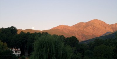 moon set over Gredos