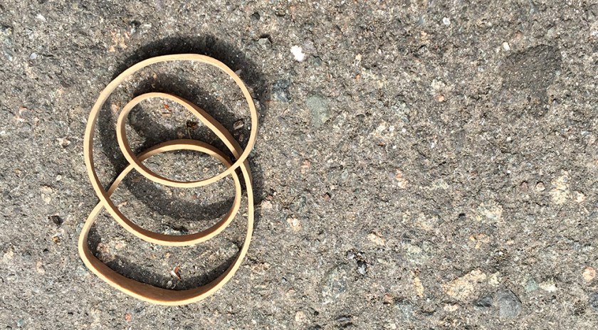 curled elastic band