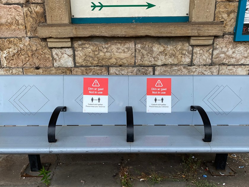 social distance platform seating