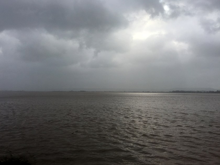 High tide.  Severn River. Severn Estuary
